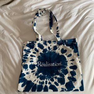 Realisation tote bag